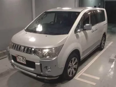 Mitsubishi DELICA D5