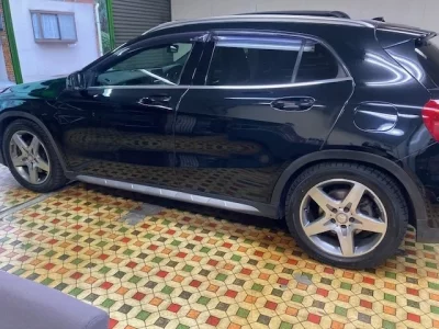 Mercedes-Benz GLA CLASS