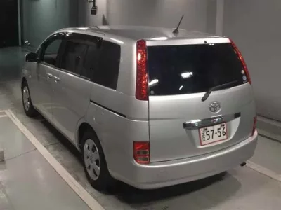 Toyota ISIS