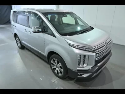 Mitsubishi DELICA D5
