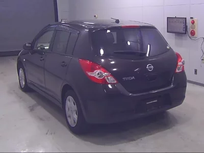 Nissan TIIDA