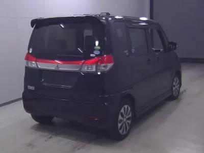 Mitsubishi DELICA D2