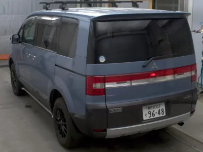 Mitsubishi DELICA D5