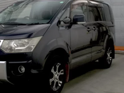 Mitsubishi DELICA D5