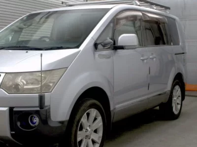 Mitsubishi DELICA D5