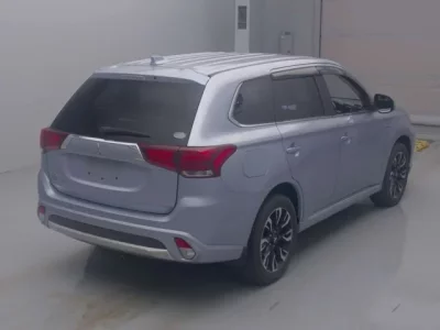 Mitsubishi OUTLANDER PHEV