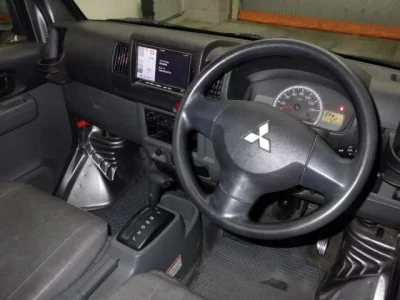 Mitsubishi MINICAB VAN