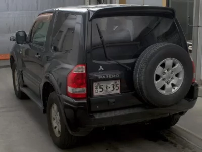 Mitsubishi PAJERO
