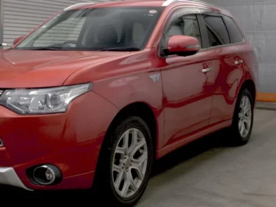 Mitsubishi OUTLANDER PHEV