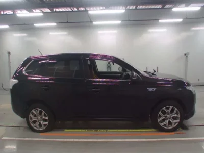 Mitsubishi OUTLANDER PHEV
