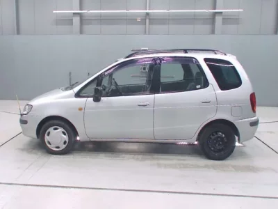 Toyota COROLLA SPACIO