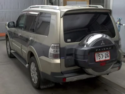 Mitsubishi PAJERO