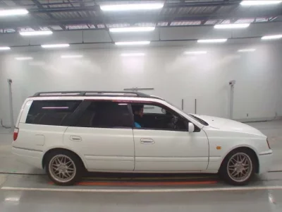 Nissan STAGEA