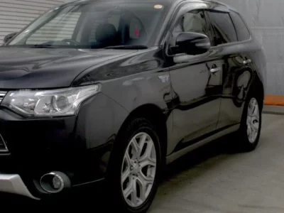 Mitsubishi OUTLANDER PHEV