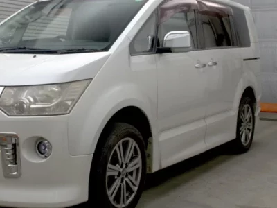 Mitsubishi DELICA D5