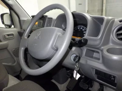 Mitsubishi MINICAB VAN