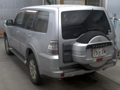 Mitsubishi PAJERO