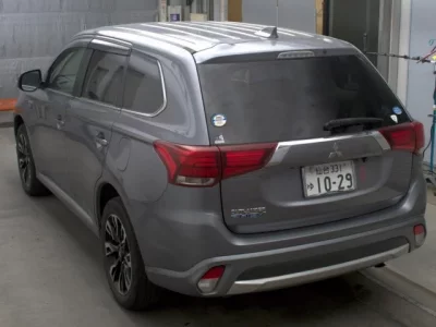 Mitsubishi OUTLANDER PHEV