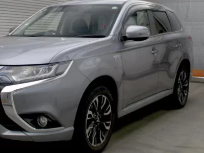 Mitsubishi OUTLANDER PHEV