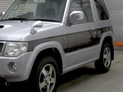 Mitsubishi PAJERO MINI