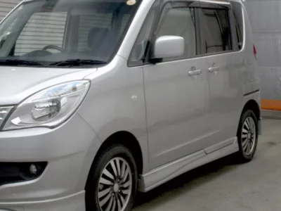 Mitsubishi DELICA D2