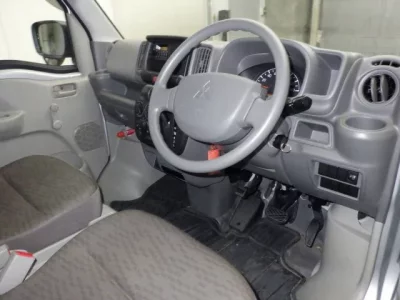 Mitsubishi MINICAB VAN