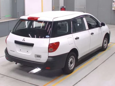 Mitsubishi LANCER VAN