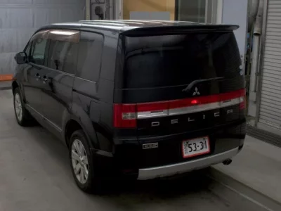 Mitsubishi DELICA D5