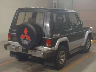 Mitsubishi PAJERO
