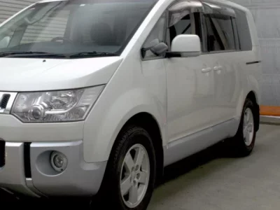 Mitsubishi DELICA D5