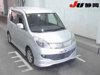 Mitsubishi DELICA D2