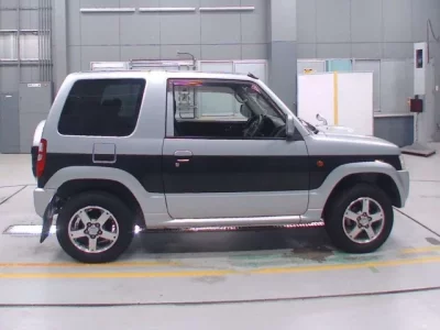 Mitsubishi PAJERO MINI