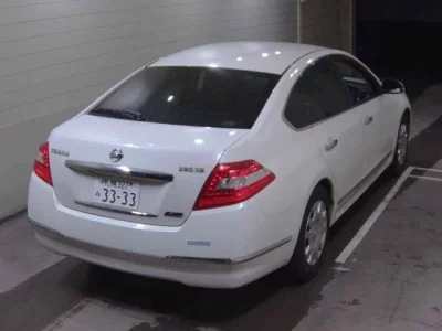 Nissan TEANA
