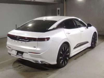 Toyota CROWN CROSSOVER