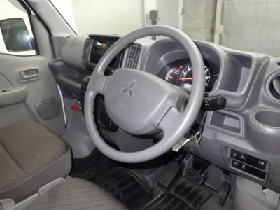 Mitsubishi MINICAB VAN
