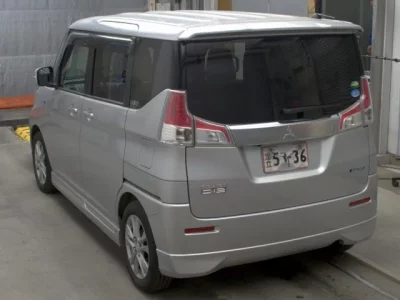 Mitsubishi DELICA D2