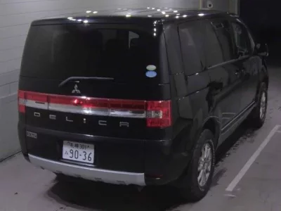 Mitsubishi DELICA D5