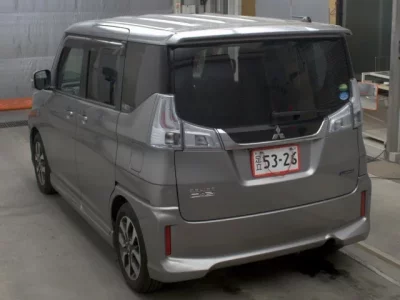 Mitsubishi DELICA D2