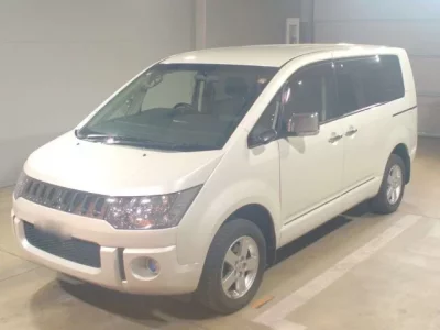 Mitsubishi DELICA D5
