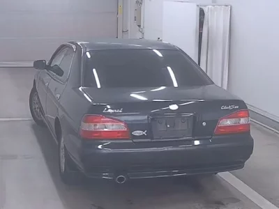 Nissan LAUREL
