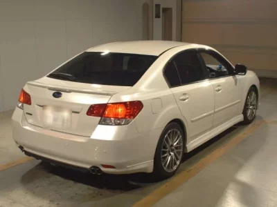 Subaru LEGACY B4