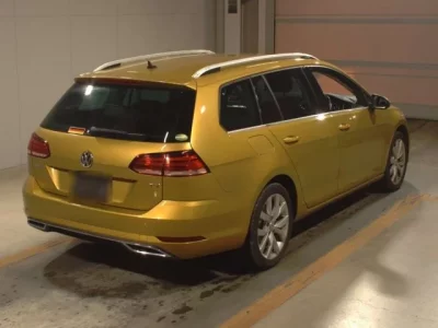 Volkswagen GOLF VARIANT