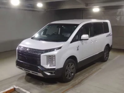 Mitsubishi DELICA D5