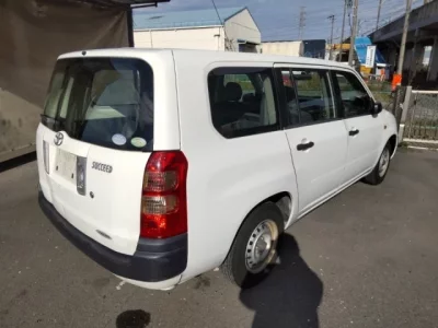 Toyota SUCCEED