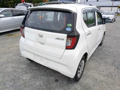 Daihatsu MIRA E S