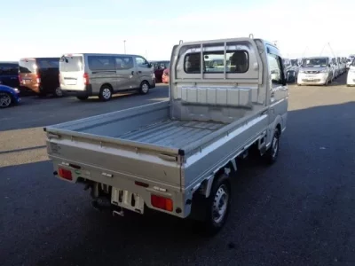 Nissan CLIPPER TRUCK