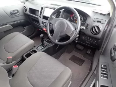 Mitsubishi LANCER VAN