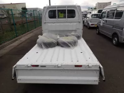 Nissan CLIPPER TRUCK