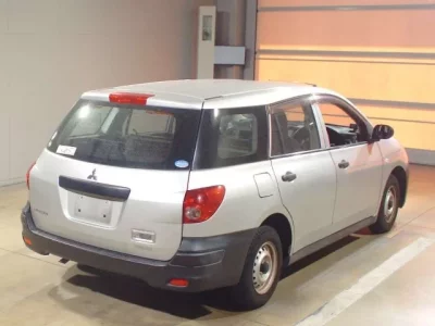 Mitsubishi LANCER VAN