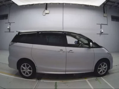 Toyota ESTIMA HYBRID